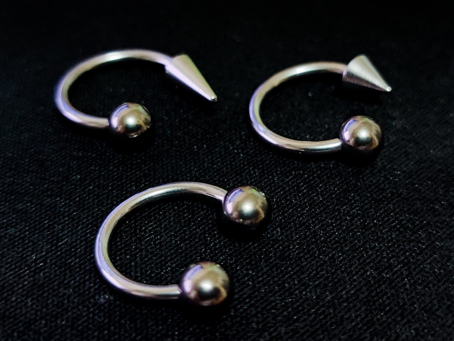 Titanium Spike Lip Ring, Lip Hugger BallConeSpike Septum Piercing, Helix Earring, Cartilage, Nose Piercing Ring - 18G 16G 14G