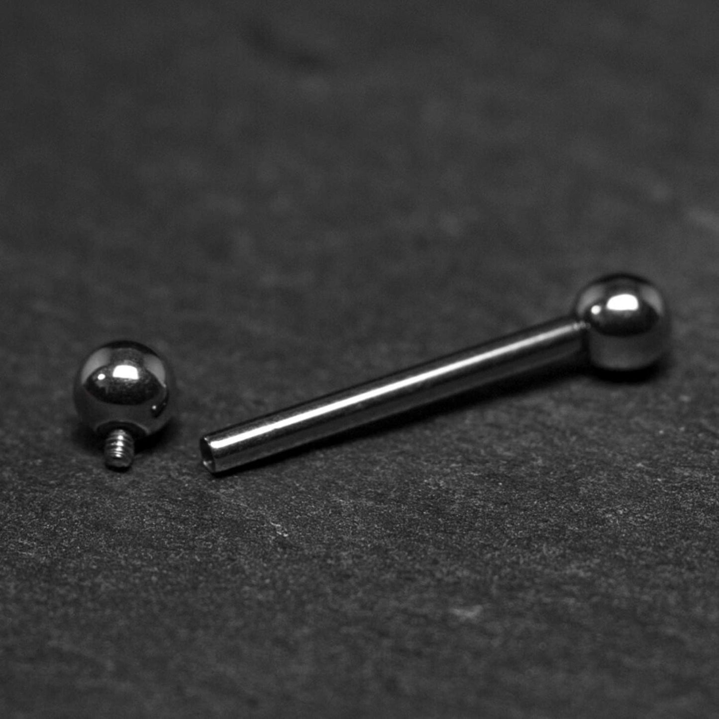 Barbell Piercing, Internally Threaded Barbell – 18g, 16g, 14g – Piercing for Tongue, Nipple Piercing, Ear, Tragus, Helix and More